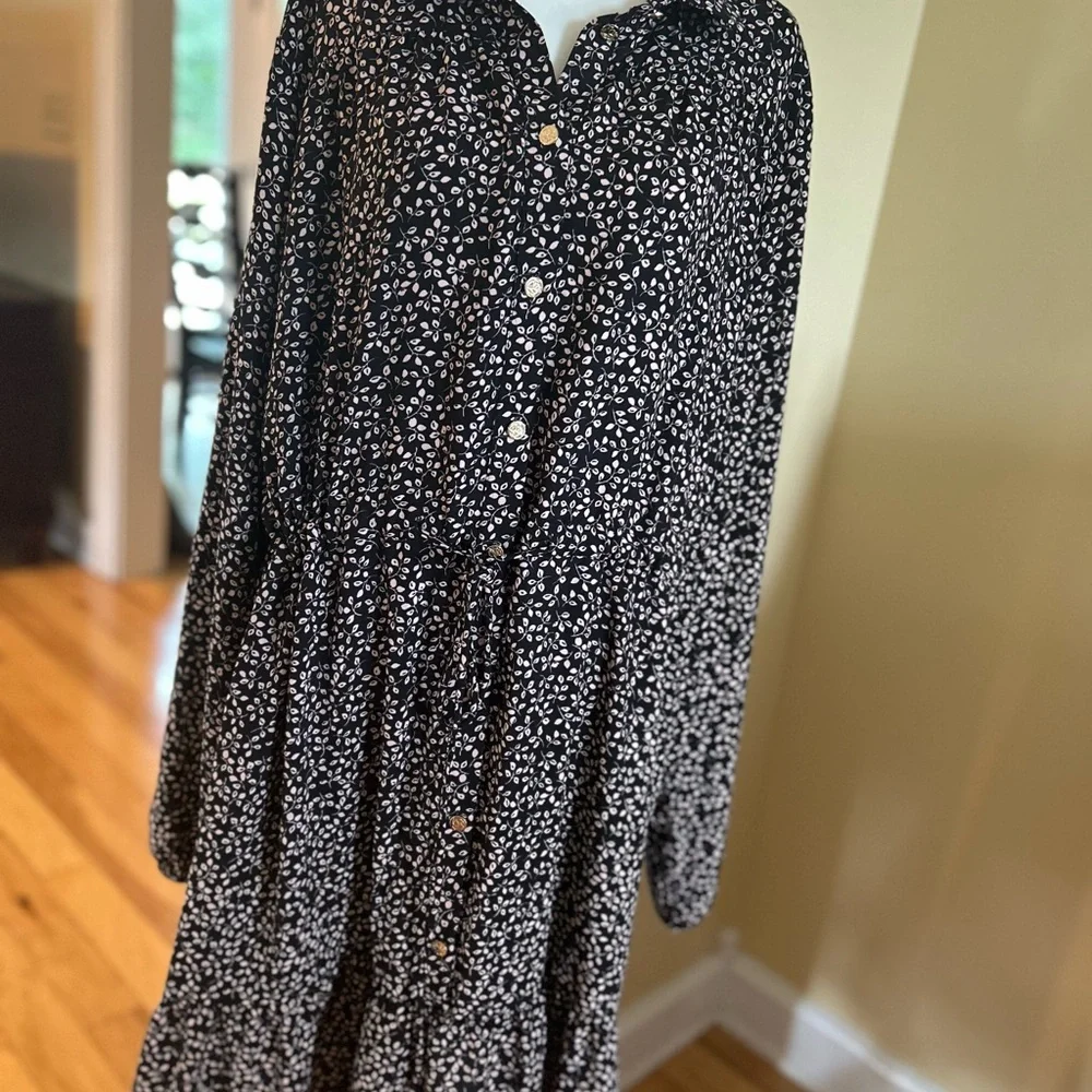 Draper James Floral Black and White Women's Dress - Picture 11 of 13